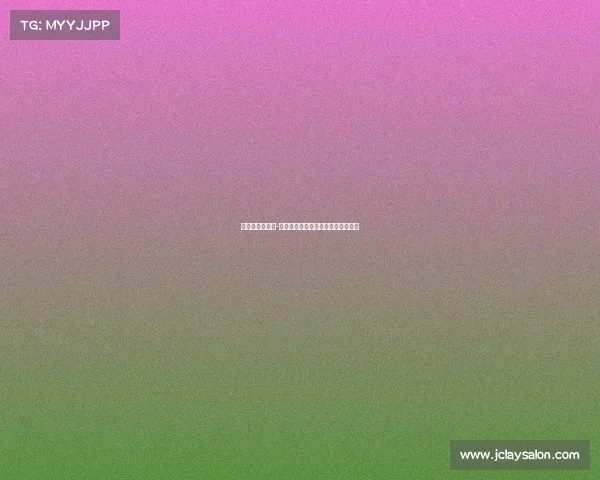 电子竞技员女生-《电竞木兰：巾帼战场的荣耀加冕》